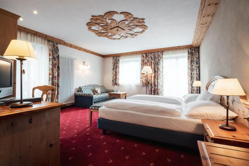 Kristallhotel Corona-Krone Сан Вигилио ди Маребе Екстериор снимка